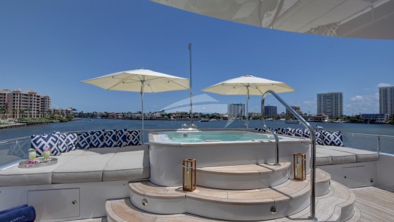 Jacuzzi on flybridge