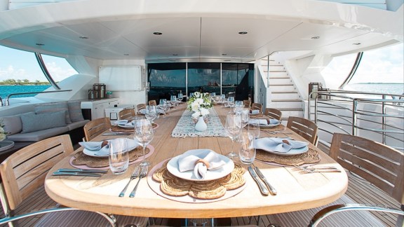 Bridge deck aft dining