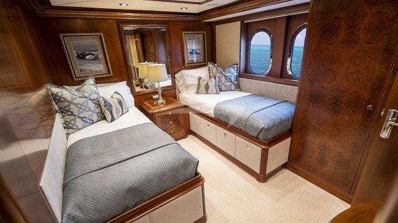 Twin guest stateroom