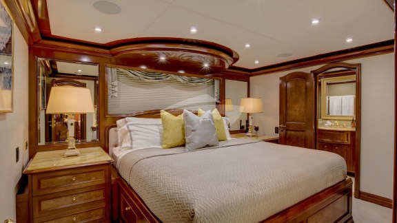 King stateroom (3)