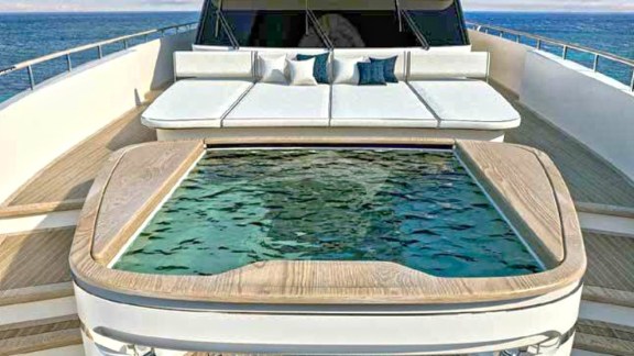 Deck Jacuzzi