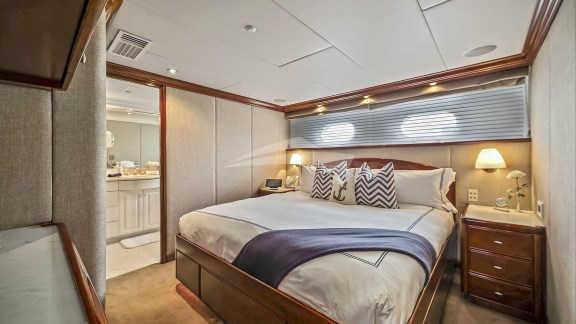 ARTEMIS Guest Stateroom