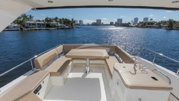 Flybridge Dining Aft