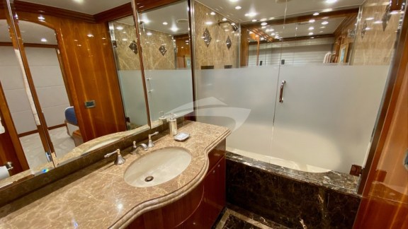 Master ensuite