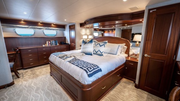 Image of TRANQUILITY yacht #14