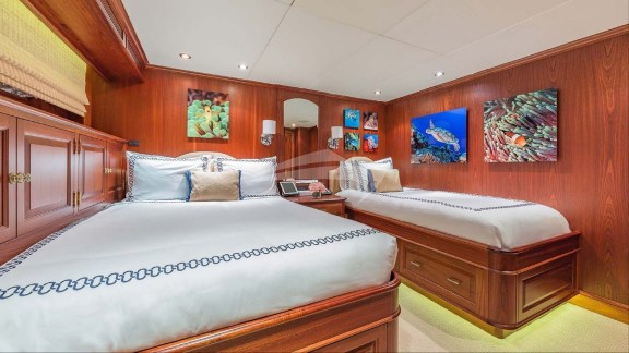 Guest cabin double and single bed