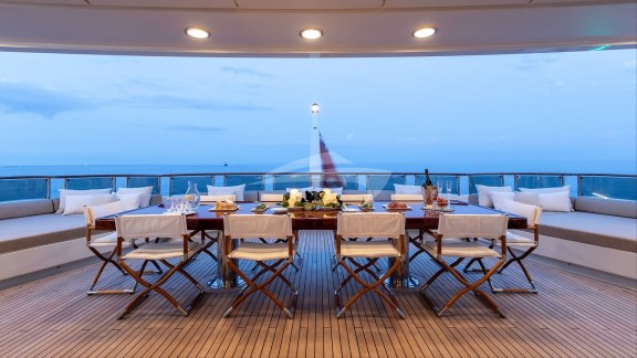 Image of TREEHOUSE yacht #24