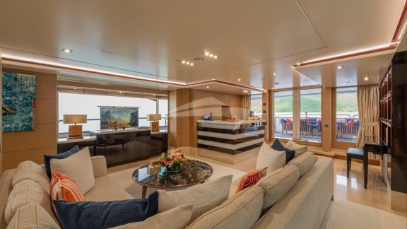 SUR LA MER - Main Salon