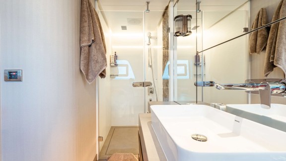 Image of EXIT STRATEGY yacht #20