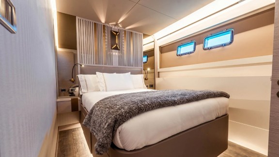 Image of EXIT STRATEGY yacht #17