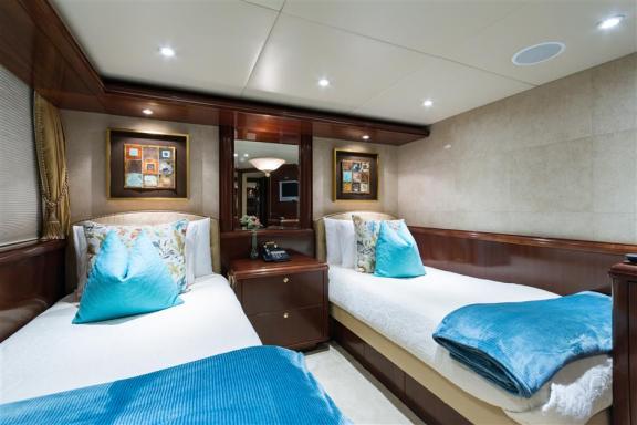 Image of STARSHIP yacht #33
