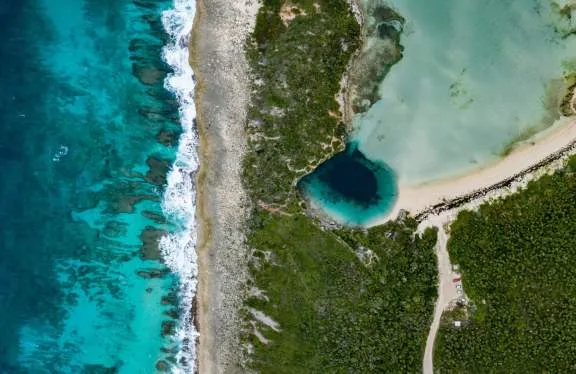 Blue Hole, at Long Island, Bahamas