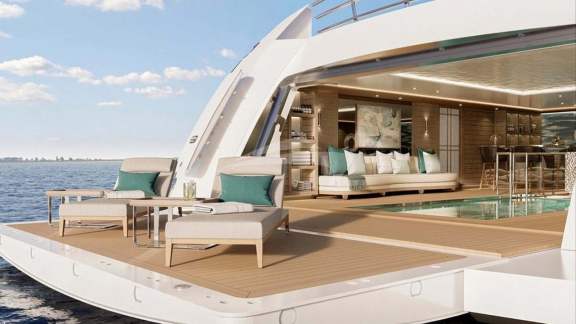 Superyacht Victorious' Beach Bar