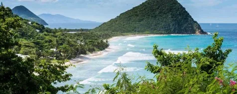 Bahamas vs BVI: Best Yacht Charter Destination Comparison
