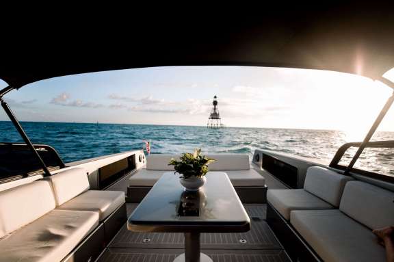 Image of 55 Van Dutch yacht #4