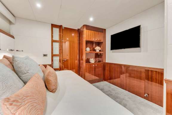 Image of IV TRANQUILITY yacht #17