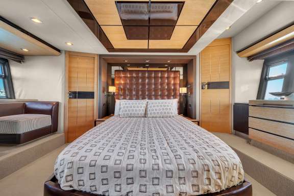 Master Cabin Bed