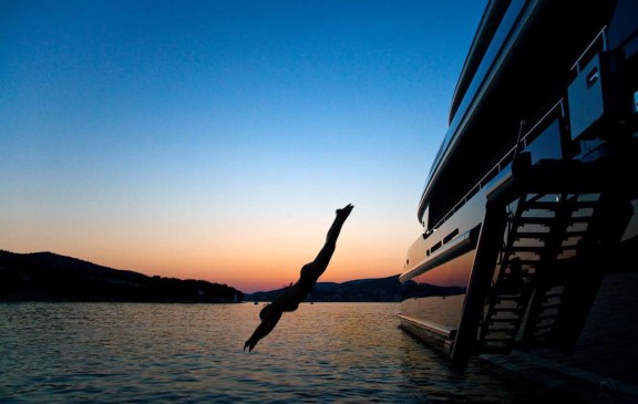 Yacht MARY JEAN II By ISA - Dusk Swimming