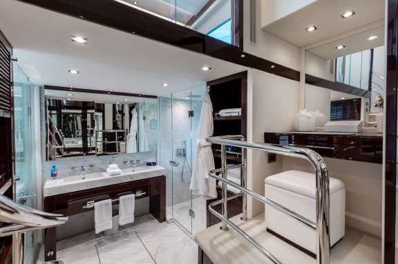 Image of MIRRACLE yacht #7