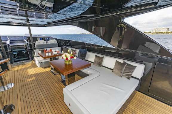 Image of NO SURRENDER yacht #10