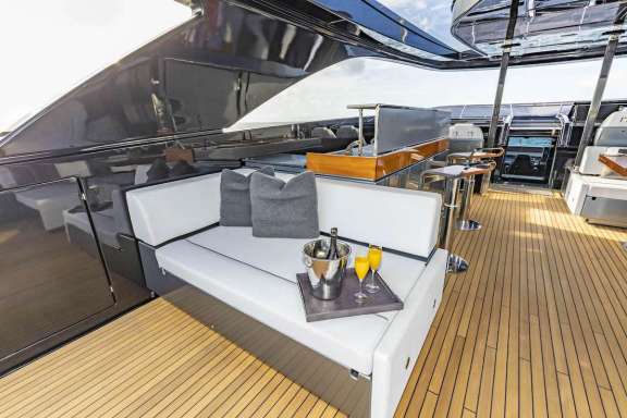 Image of NO SURRENDER yacht #12