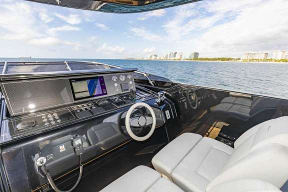 Image of NO SURRENDER yacht #14