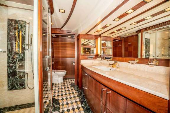 Image of VIVERE yacht #7