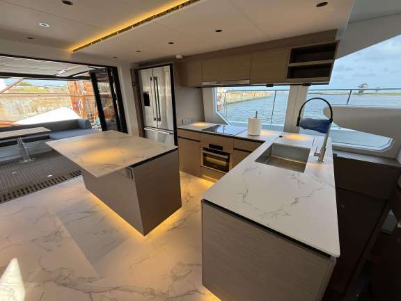 Image of Xquisite Hybrid yacht #4