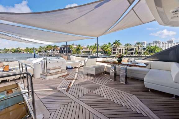 Sundeck Shades