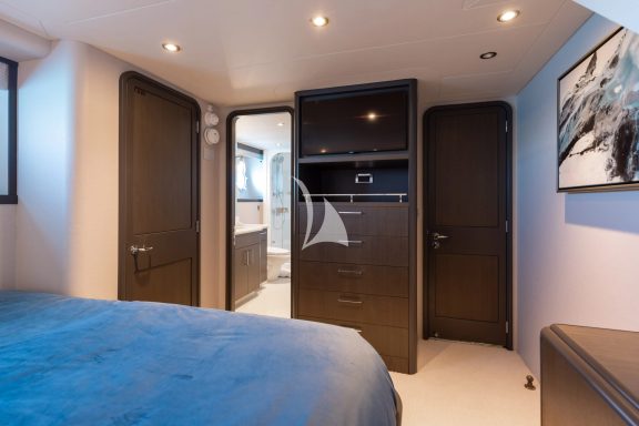Twin/King Convertible Guest Stateroom #1