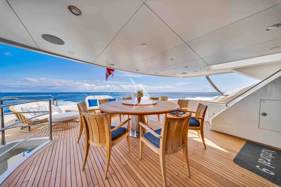 Bridge Deck Aft - Dining