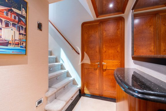 LOWER STATEROOM FOYER
