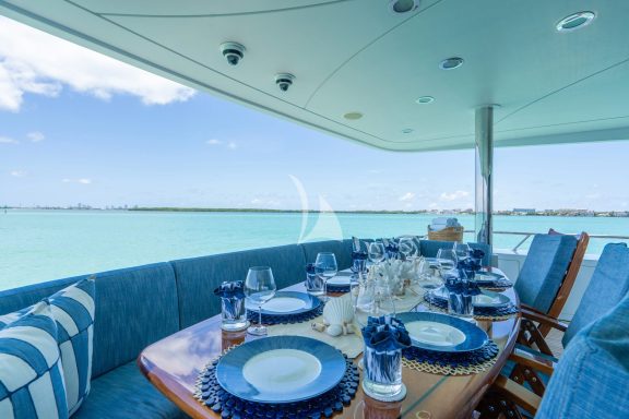 AFT DECK TABLE