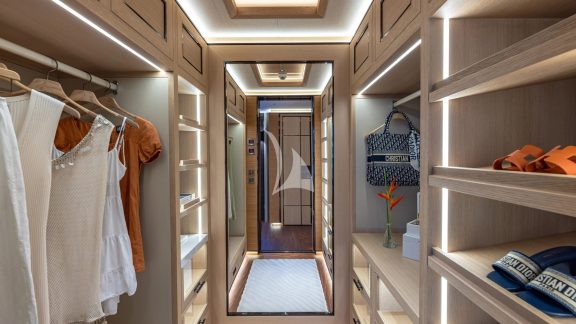 Image of TOP FIVE II yacht #14