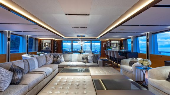 Image of TOP FIVE II yacht #37