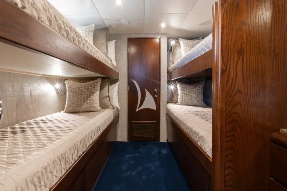 Guest Stateroom 4 twins