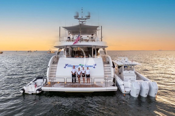 Image of HAPPY HOUR yacht #4