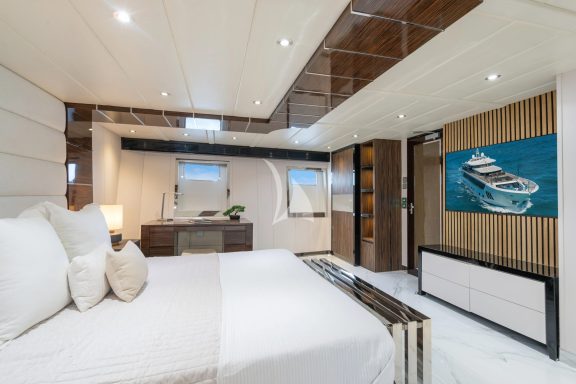 LOWER STATEROOM1