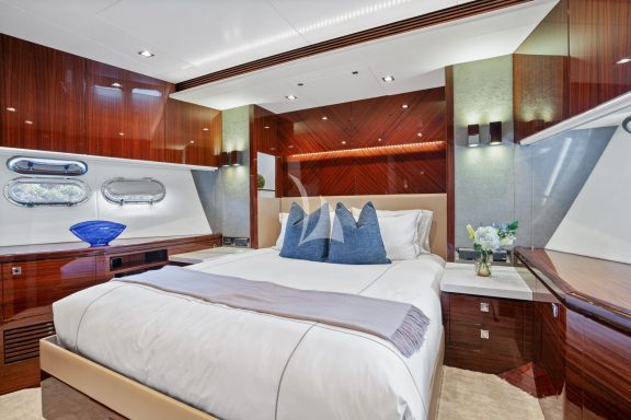Image of PILOT LOUNGE yacht #17