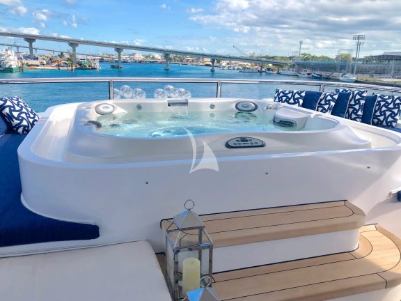 Image of TANZANITE yacht #33