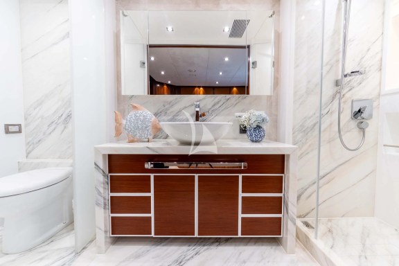 Image of HAPPY HOUR yacht #13