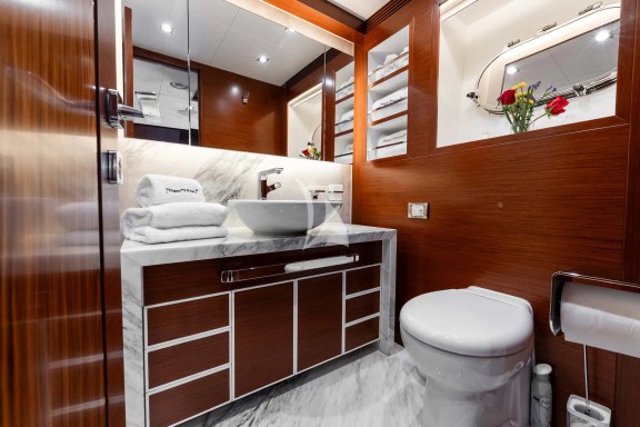 Image of HAPPY HOUR yacht #14