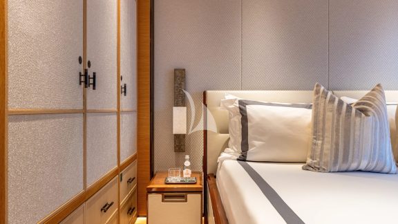 Image of TOP FIVE II yacht #27