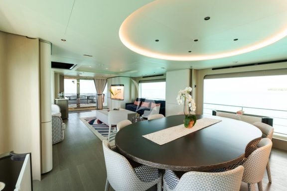 Main Dining - View Aft