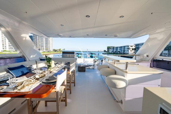 Image of PILOT LOUNGE yacht #25