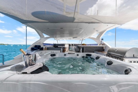 Image of HAPPY HOUR yacht #6