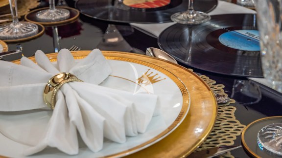 Dining Detail