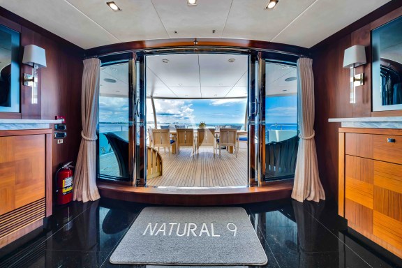 Main Salon - view aft