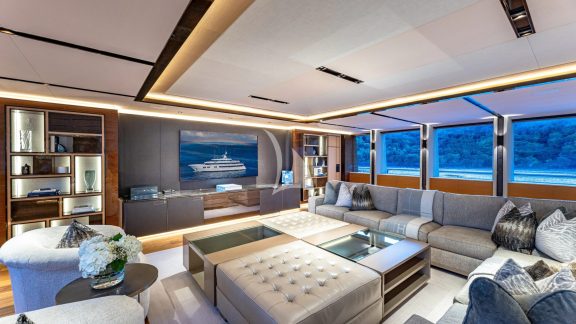 Image of TOP FIVE II yacht #38
