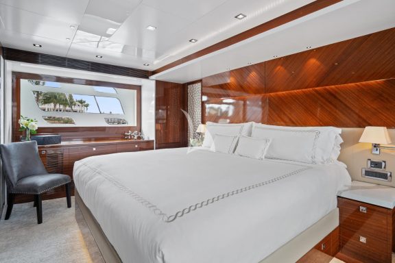 Image of PILOT LOUNGE yacht #13